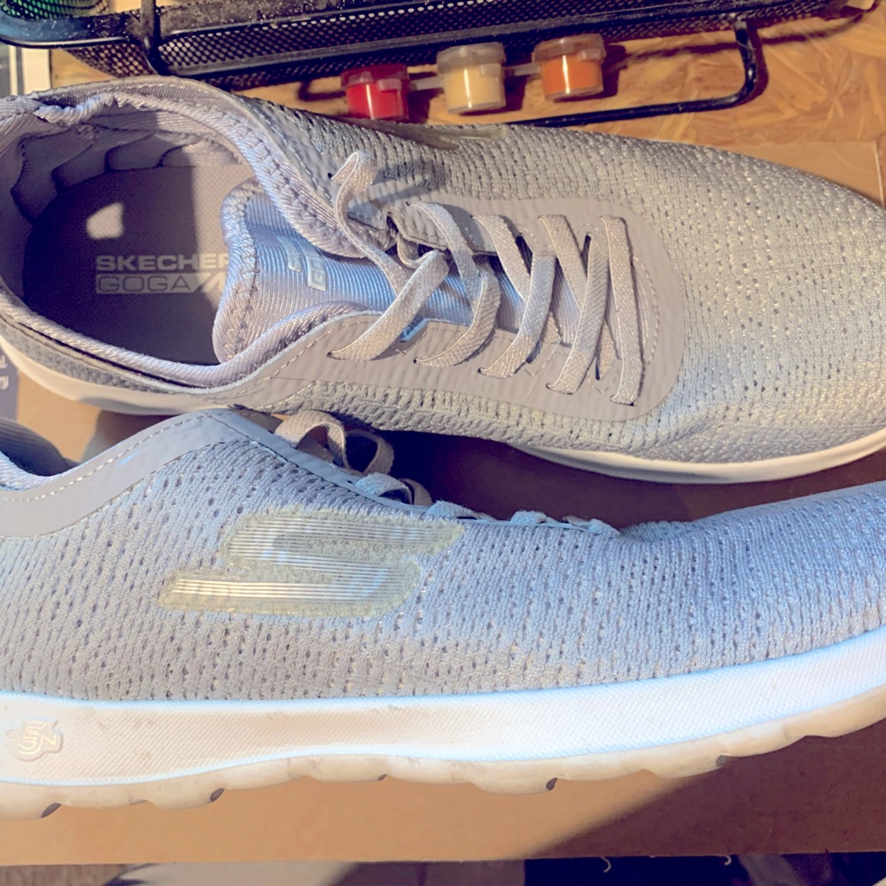 Sketchers Goga Max quick fit shoes